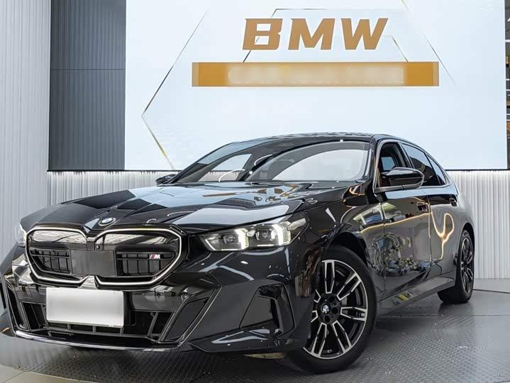 5 Series 2025 530Li Leading M Sport Package