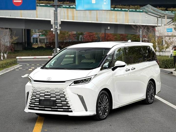 LM 2023 350h 7-Seater