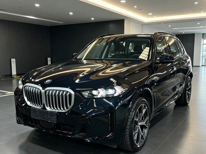 X5 2025 xDrive 30Li Exclusive M M Sport Night Package