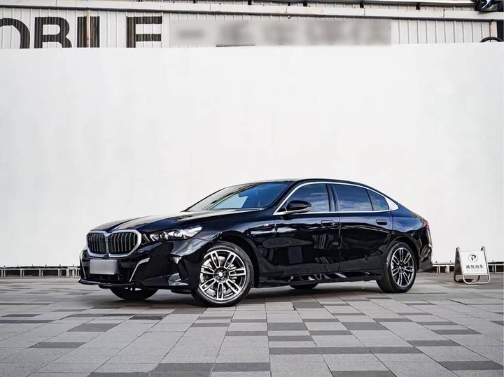 5 Series 2025 525Li M Sport Package