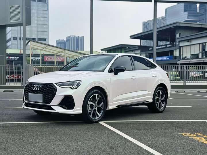Q3 Sportback 2022 40 TFSI Fashion