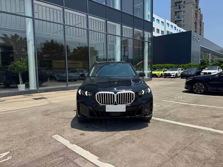 X5 2025 xDrive 30Li Exclusive M M Sport Night Package