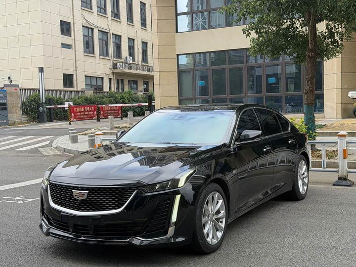 CT5 2022 28T Luxury
