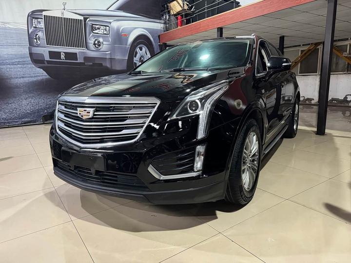 XT5 2018 25T Luxury