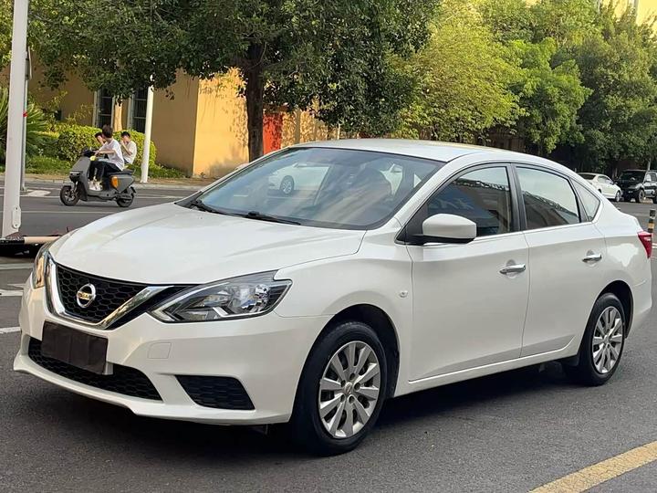 Sylphy 2022 Classic 1.6XE CVT Comfort
