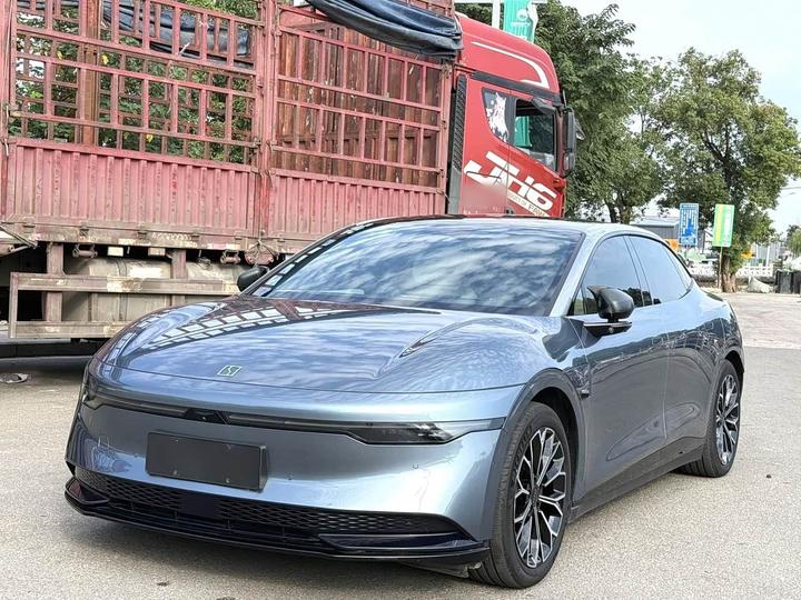 007 2024 AWD 100kWh