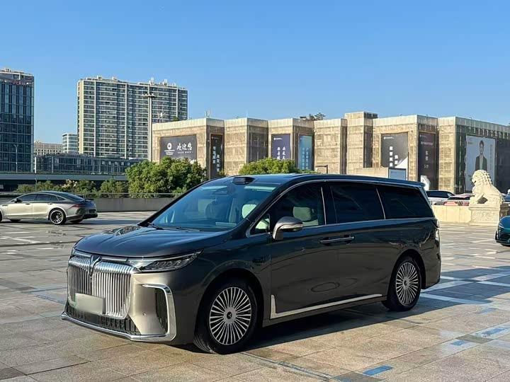 Dreamer 2025 PHEV AWD Premium Qiankun
