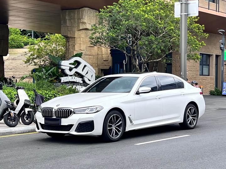 5 Series 2021 525Li M Sport Package