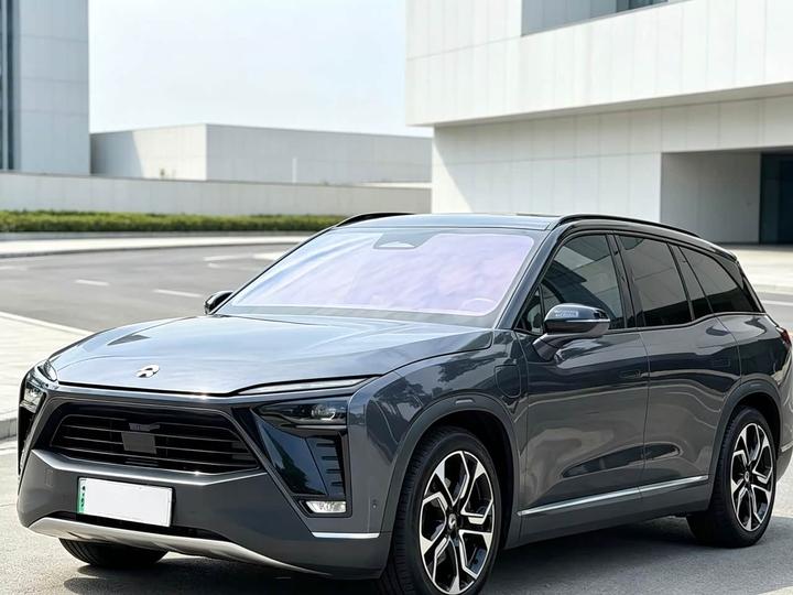 ES8 2020 415KM 7-Seater