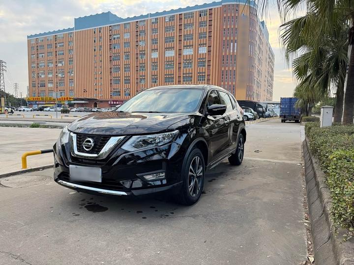 X-Trail 2017 2.5L CVT Luxury 4WD