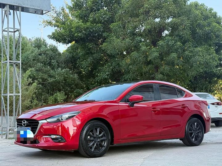 3 Axela 2017 Sedan 1.5L MT Luxury China V