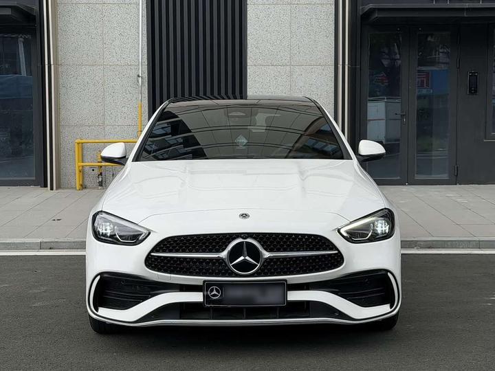 C-Class 2025 C 260 L Sport