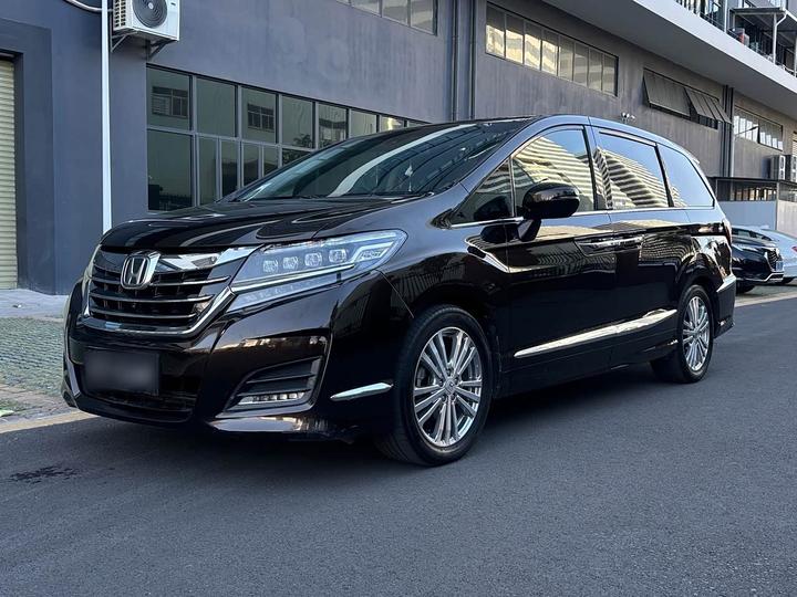 Elysion 2016 2.4L Supreme