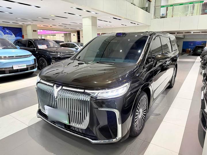 Dreamer 2025 PHEV AWD Premium Qiankun