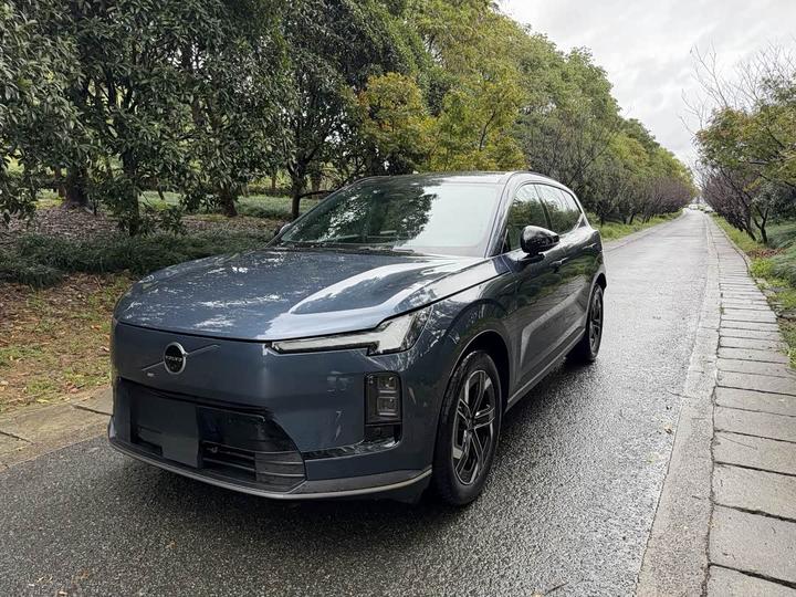 XC70 Hybrid 2026 AWD Extended Range Core