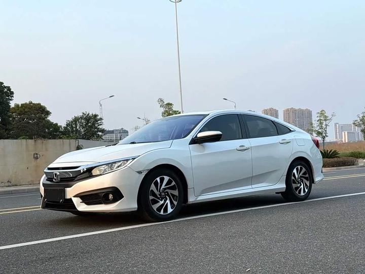 Civic 2016 220TURBO CVT Luxury