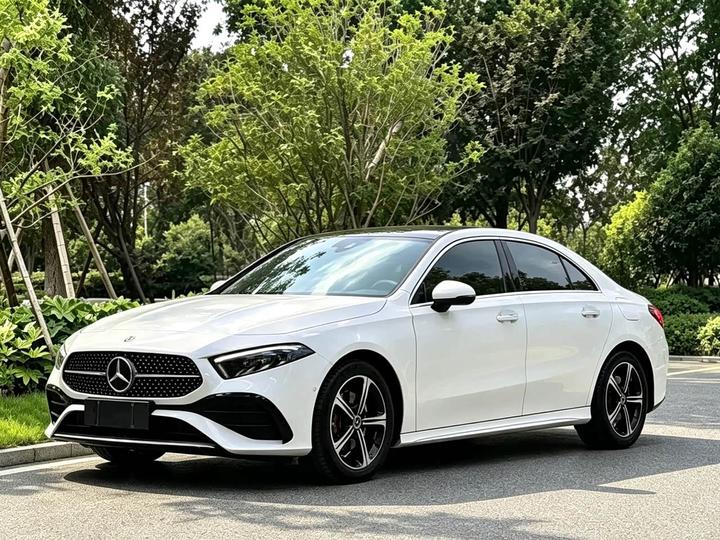 A-Class 2025 A 200 L Fashion
