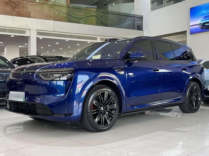 M8 2025 EREV Ultra 53.4kWh 6-Seater 896-Line LiDAR