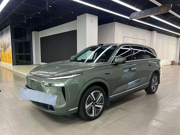 Blue Mountain 2025 AWD Max