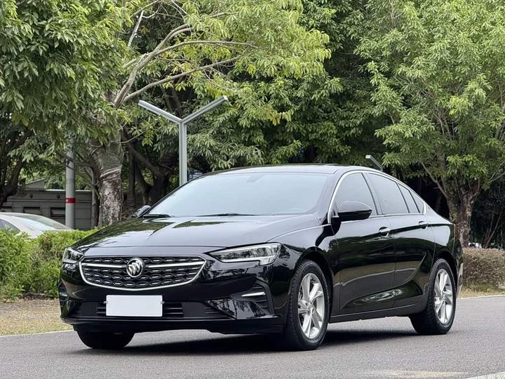 Regal 2020 552T Luxury