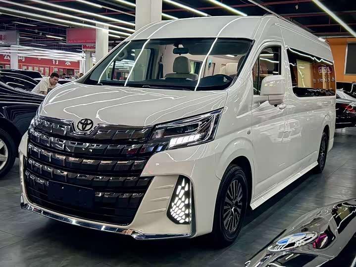 Toyota HIACE 2021款 3.5L 自动 photo 2