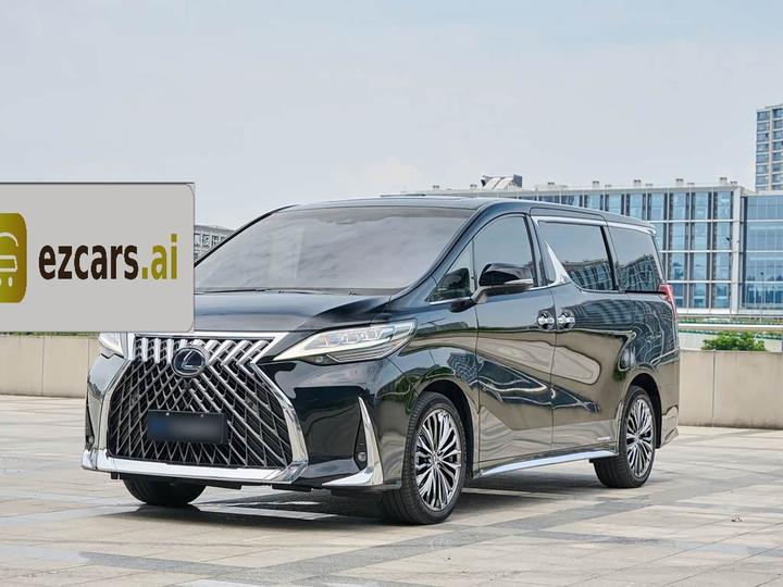 LM 2025 500h 6-Seater Distinguished