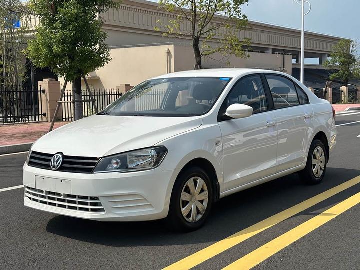 2015 1.6L AT Fashion
