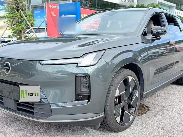 XC70 Hybrid 2026 AWD Extended Range Plus