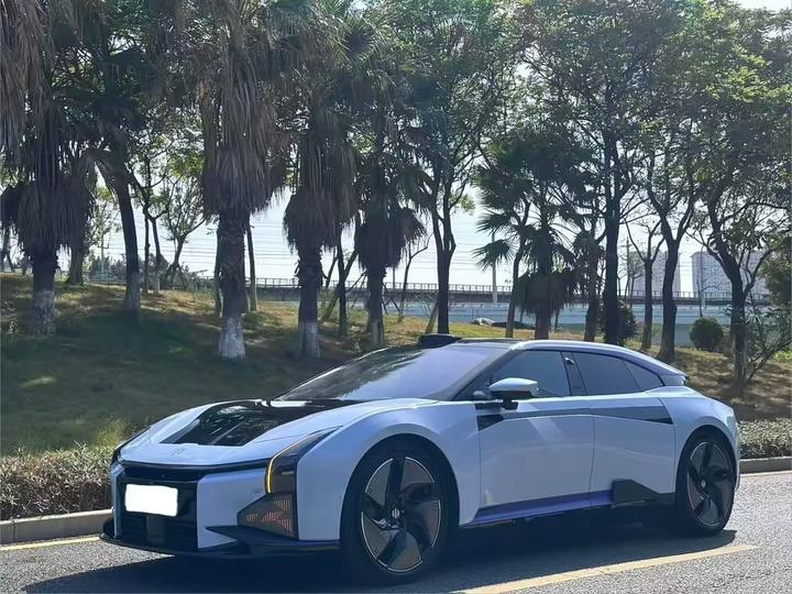 HiPhi Z 2023 4-Seater