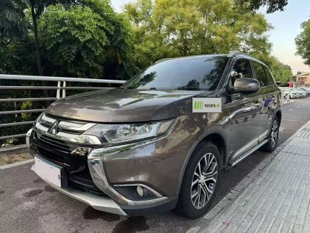 Outlander 2018 2.4L AWD Elite 5-Seater