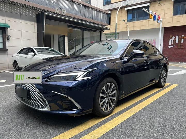 ES 2025 300h Exclusive