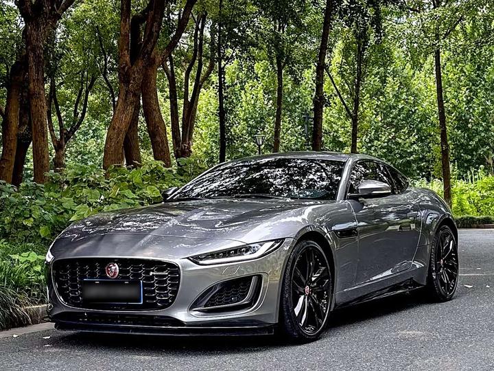 F-TYPE 2023 P300 Coupe R-DYNAMIC BLACK