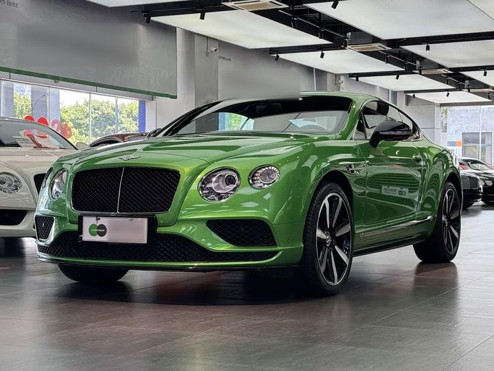 2017 4.0T GT V8 Standard