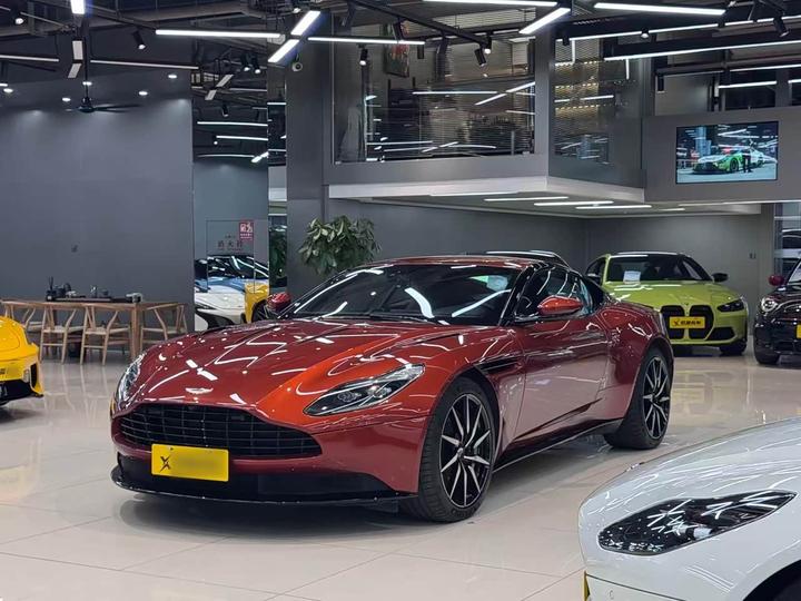 DB11 2016 5.2T Launch Edition