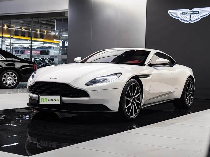 DB11 2019 4.0T V8 Coupe
