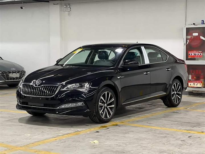 Superb 2025 TSI280 DSG Exclusive