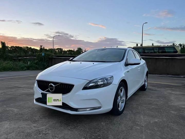 V40 2016 T3