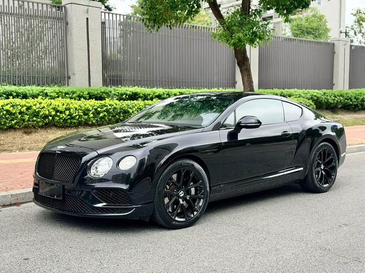 2015 4.0T GT V8 Standard