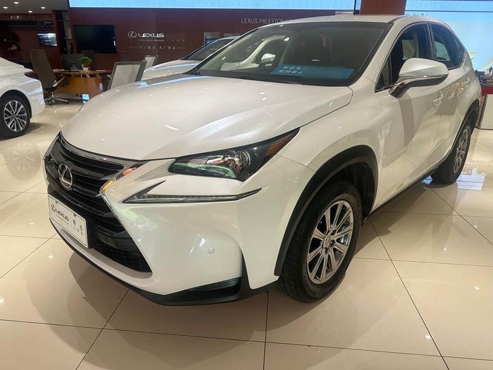 LexusNX 2015 200 FWD