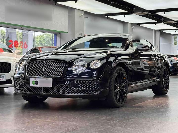 2017 4.0T GT V8 Standard