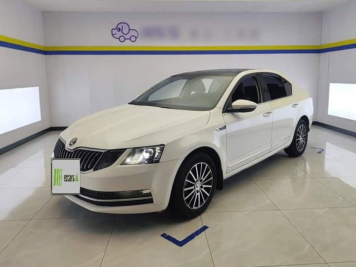 Octavia 2018 TSI230 DSGLuxury