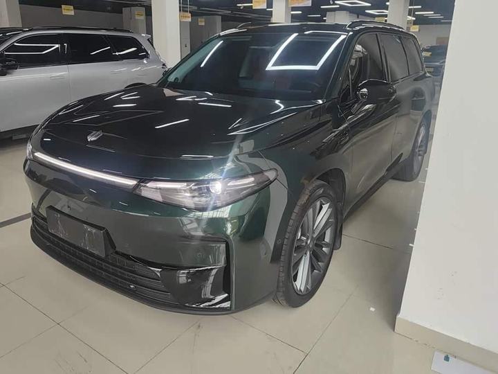 C16 2024 EV 520 Exclusive
