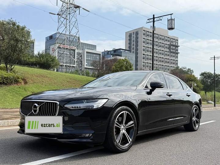 S90 2018 T4