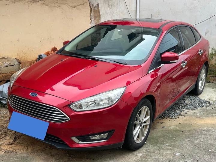 Focus 2015 Sedan 1.6L AT