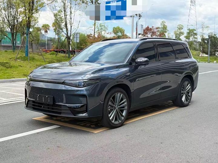 C16 2024 EV 520 Exclusive