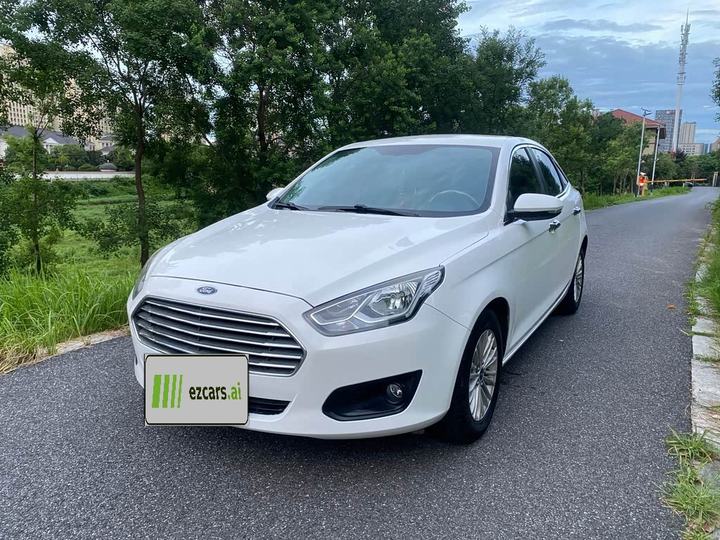 Escort 2017 1.5L AT Comfort