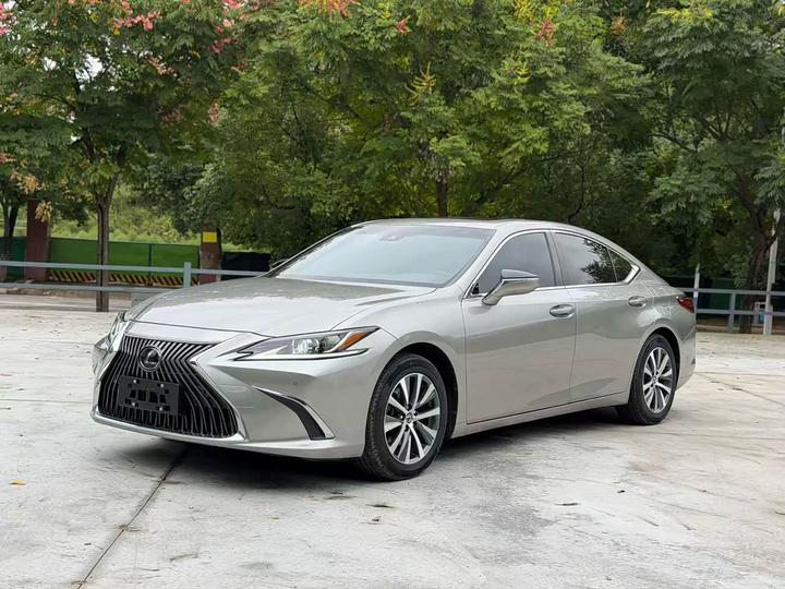 LexusES 2018 200 Excellence China V