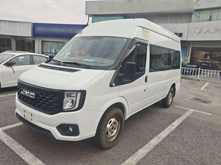 2023 2.0T MT Medium Wheelbase 6-Seater