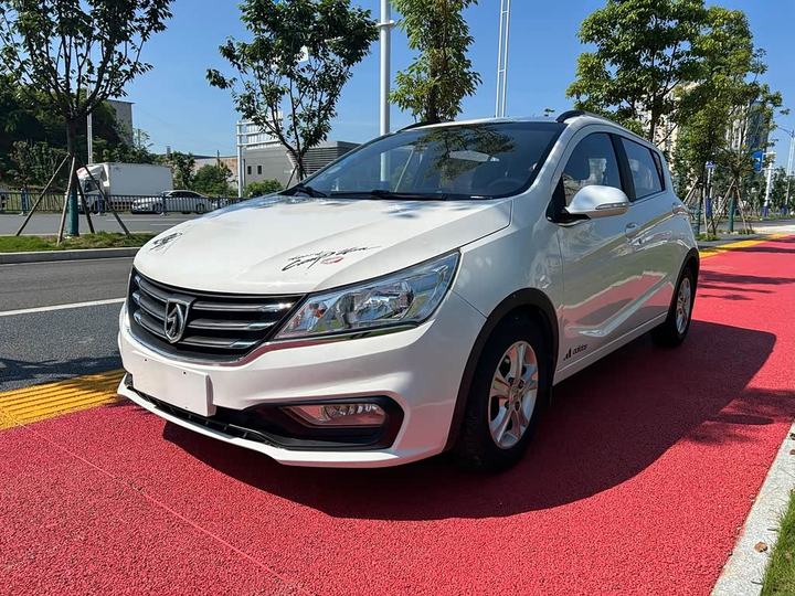 310 2016 1.2L MT Luxury
