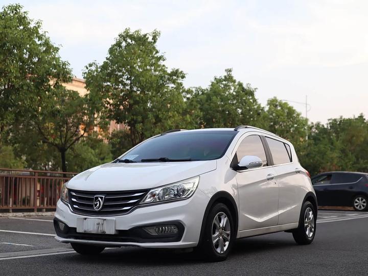 310 2016 1.2L MT Luxury